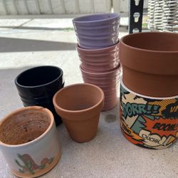 8 Small Plant Pots 