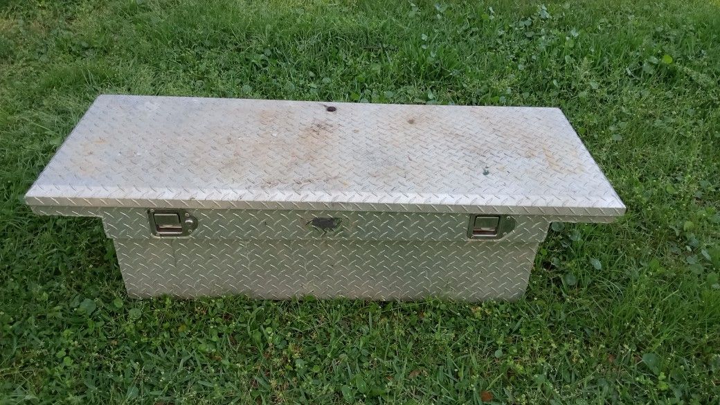 60" Aluminum Toolbox
