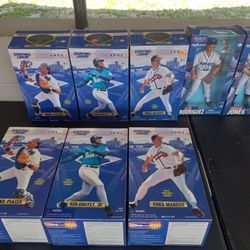 STARTING LINEUP 12" FIGURES GRIFFEY, MADDUX, PIAZZA, JONES AND RODRIGUEZ