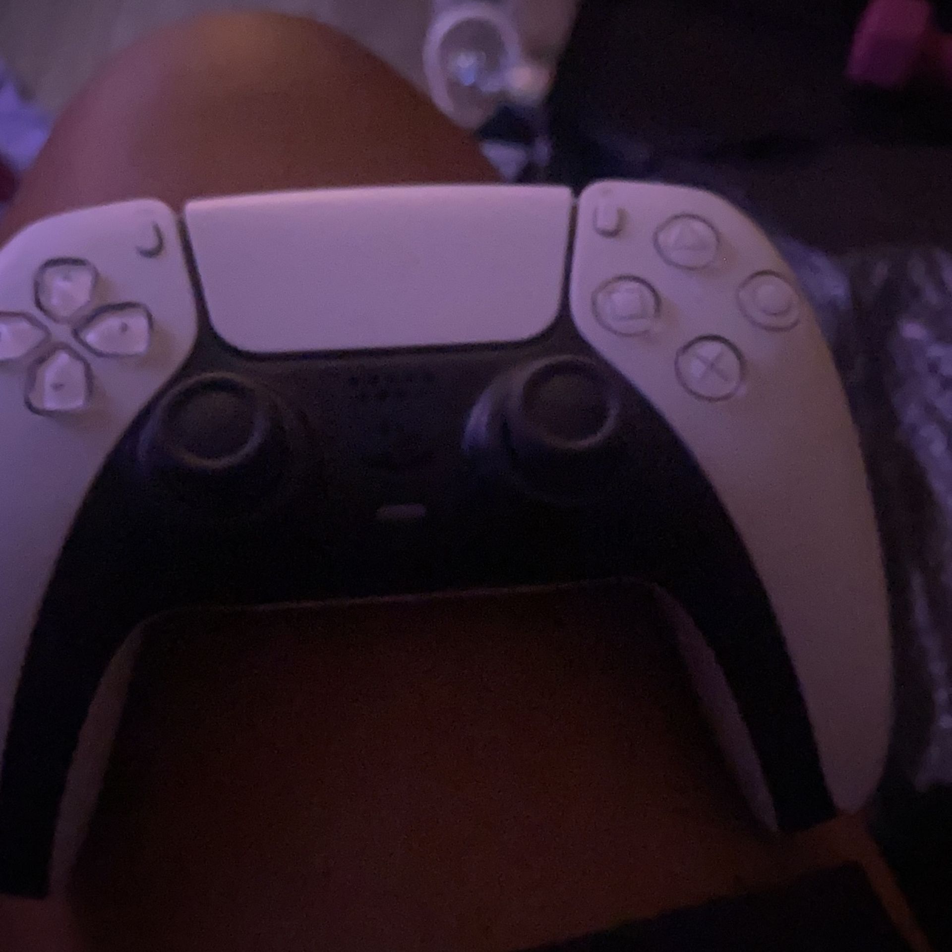 White Ps5 Controller