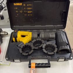 Dewalt DWH053K Chipping Hammer Dust Extractor Kit In Case