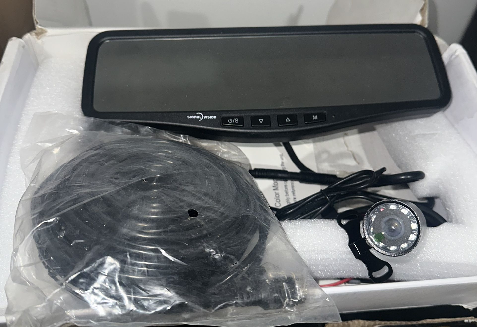 4.3” LCD COLOR MONITOR  MODEL AND REAR CAMERA 