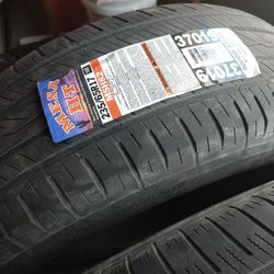 Used Tire Set Yokohama 235/65/17