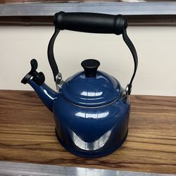 Le Creuset whistling demi tea kettle 1.25 quarts enamel on steel ink blue