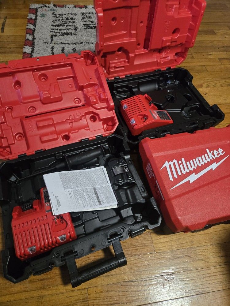 Milwaukee Empty Fresh Boxes With A Charver In Each Of Em