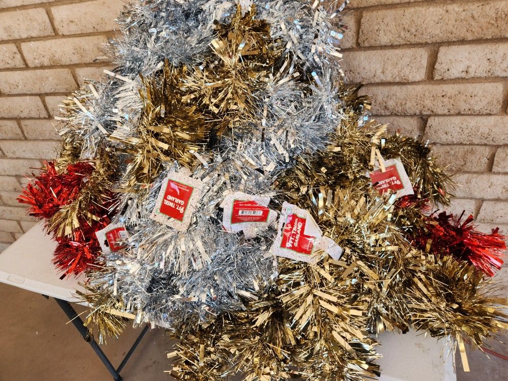 Christmas Decor 9' ft. Tinsel Garland