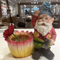 TIANCENTRAL H Gnome Figurines Decorations Statue Flower Gnomes Ornaments Home Decor 11Inch Gnome Statue Resin Sun Flower Gnome Figurine for Patio Yard