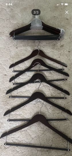 25 Wooded Hangers