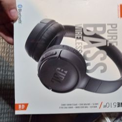 JBL Wireless Bluetooth Head Phones 