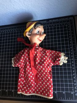 Vintage Walt Disney Pinocchio hand puppet doll