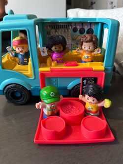 Toys Fisher Price Little People Serve it up Food Truck and Freiends