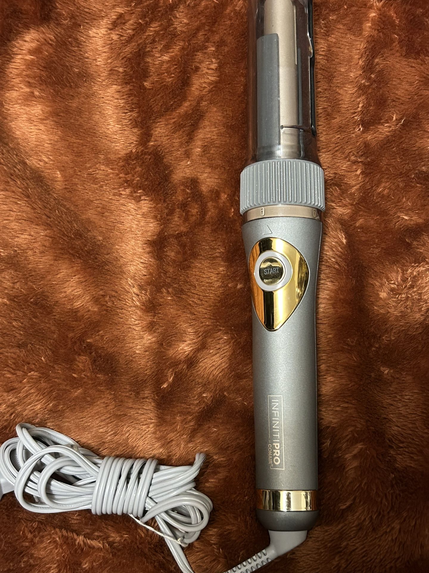 Contair Infinity Pro Curling Iron New without Byox