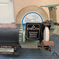 Delta universal Wet/Dry Grinder #23-700. 
