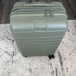 Beis Luggage Large Carry On in Olive Color