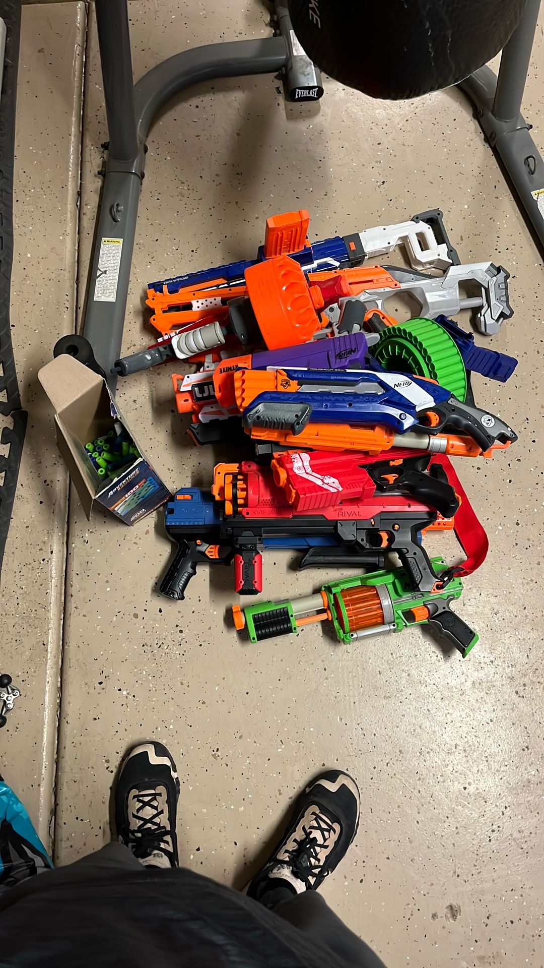 Lots Of Nerf Guns And Laser Tag NEED GONE