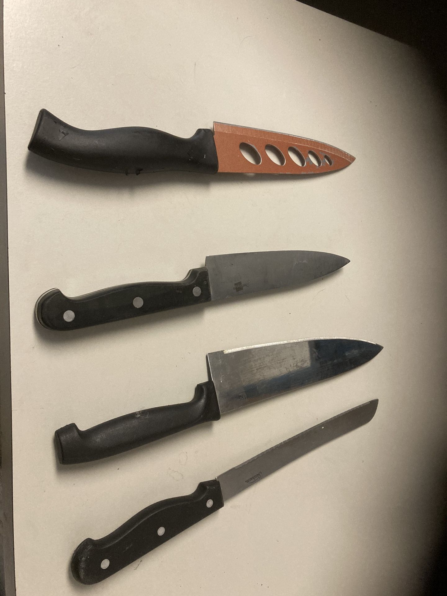 Assorted random kitchen knives