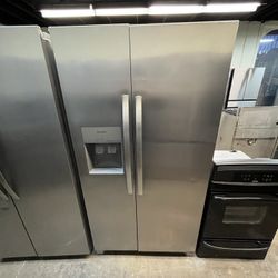 36” FRIGIDAIRE SIDE BY SIDE TWO DOOR REFRIGERATOR WITH ICE AND WATER DISPENSER 