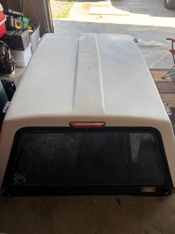 White Fiberglass Truck Bed Camper Shell