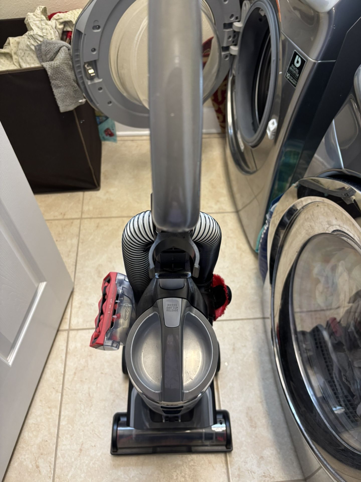 Hoover High Performance Swivel XL Pet Plus Upright Vacuum