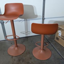 Brand New! Rubbermaid Adjustable Height Swivel Bar Or Counter Stools 