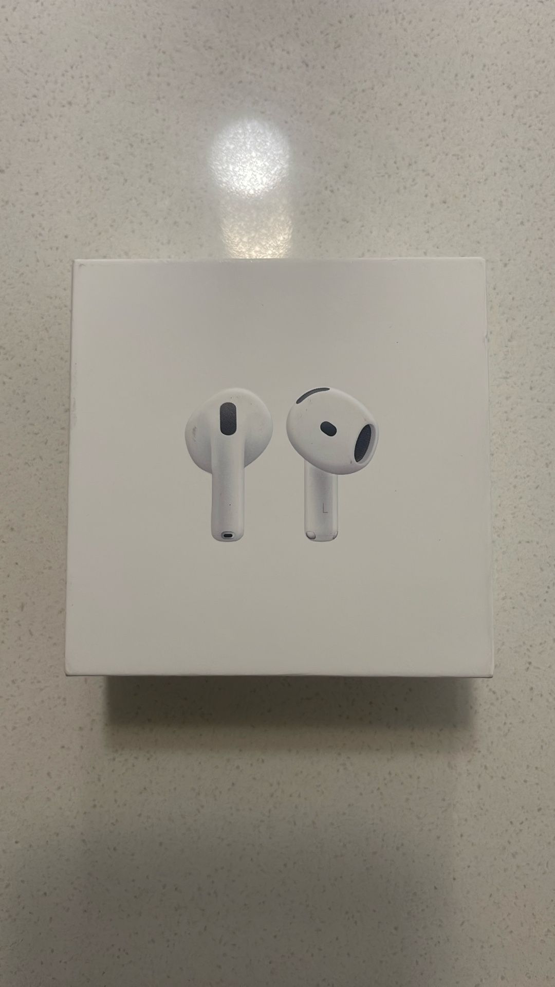 AirPods 4