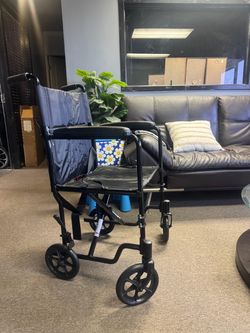 unuse transport chair new