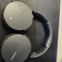 Sony  Mdrxb950bt. Headphones 