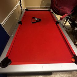Hathaway Pool Table / Ping Pong Table 