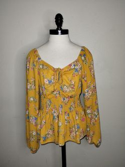 Pleione Juniors Yellow Floral Blouse Size Small NEW w/ Tags