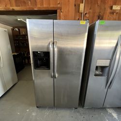Frigidaire Refrigerator Stainless Still That Works Perfect 