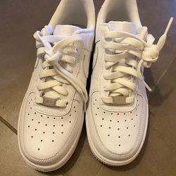 Nike Air Force 1 (Women’s 7.5)