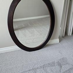 Macys oval Mirror With Frame size 30x40 like new