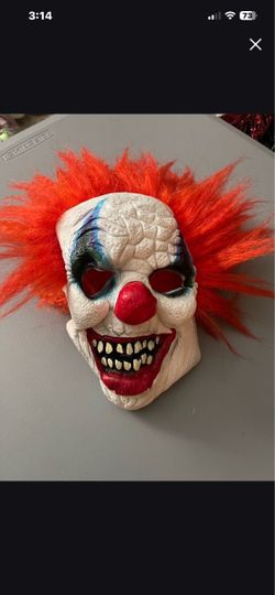 Creepy Scary Clown Mask With Hair Sticking Up Halloween Costume