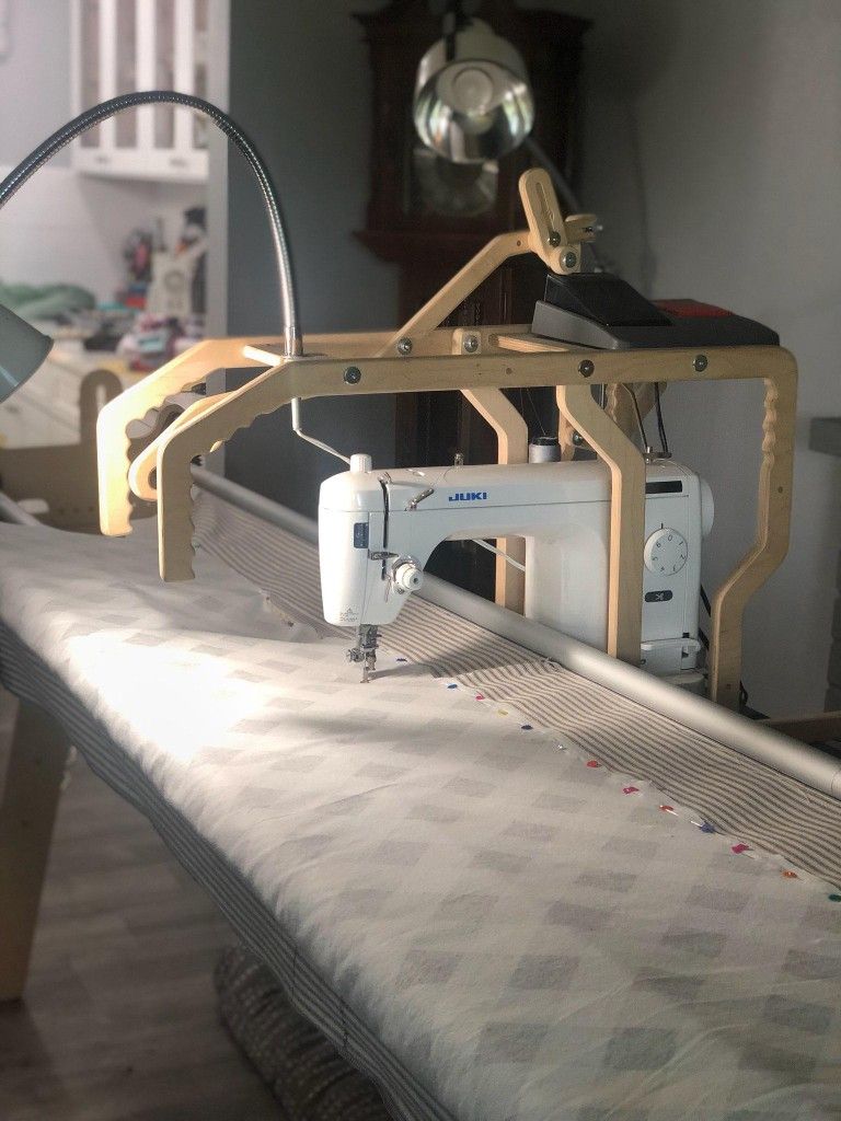 JUKI TL-98 E and Gracie Quilt Frame
