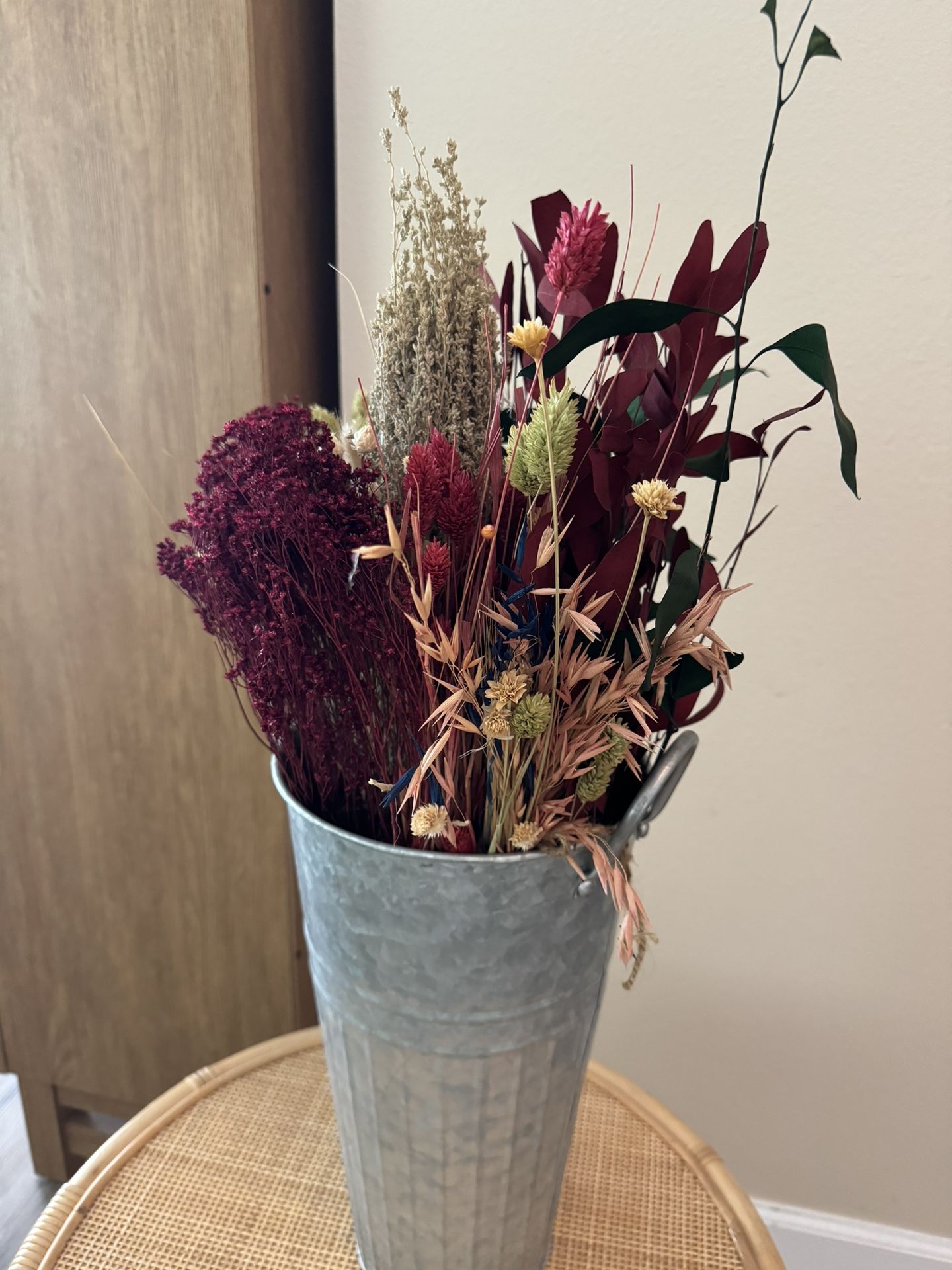 Entire Dry Floral Vase