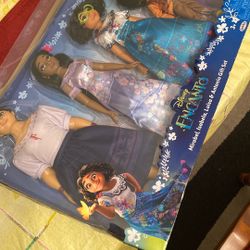 New Disney Encanto Doll Gift Set Mirabel Isabela Luisa and Antonio Exclusive New