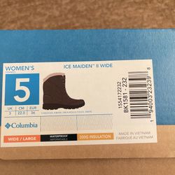 Women columbia ice maiden II wide snow boots , size 5