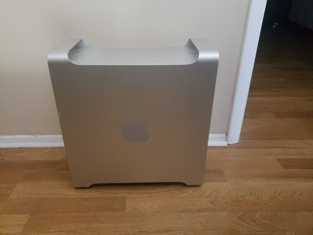 Empty Apple Mac Pro 2 80CX desktop case