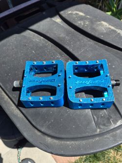 Like new primo platform pedals