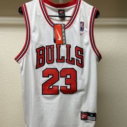 Nike Chicago Bulls MJ #23 White Home Jersey DSWT