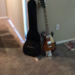 Excellent Condition Have The Wire Fourth Extra Strings Guitar Pic, Selling It For 120