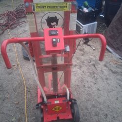 Red Devil Battery Operated Lift 