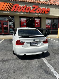 Black E90 Wing