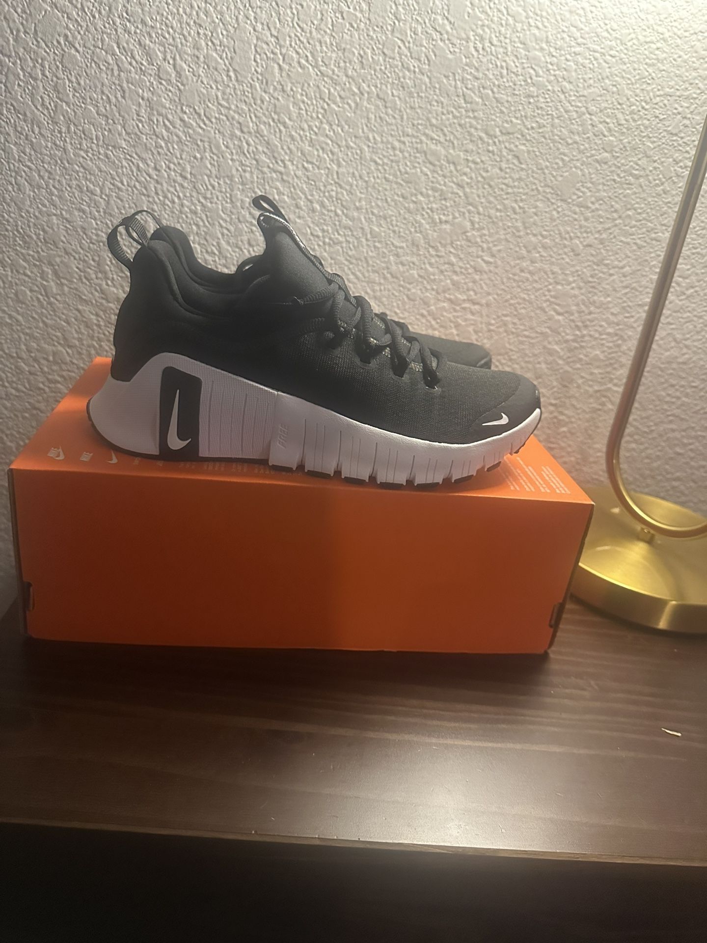 Nike Free Metcon 6 Black White- 8W