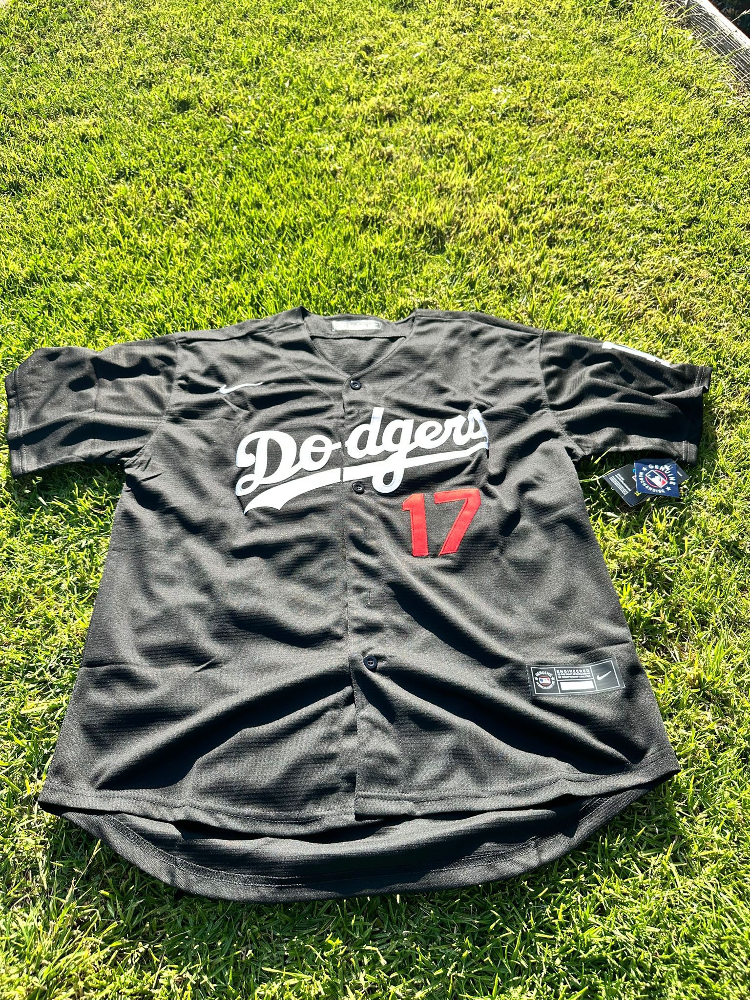 Dodgers Otani 17 black jersey size XL