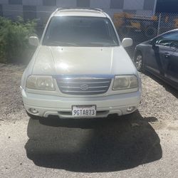 Suzuki XL7