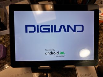 DigiLand DL1036 32GB Wi-Fi 10.1'' Black Android Tablet w/charging cord Excellent Condition