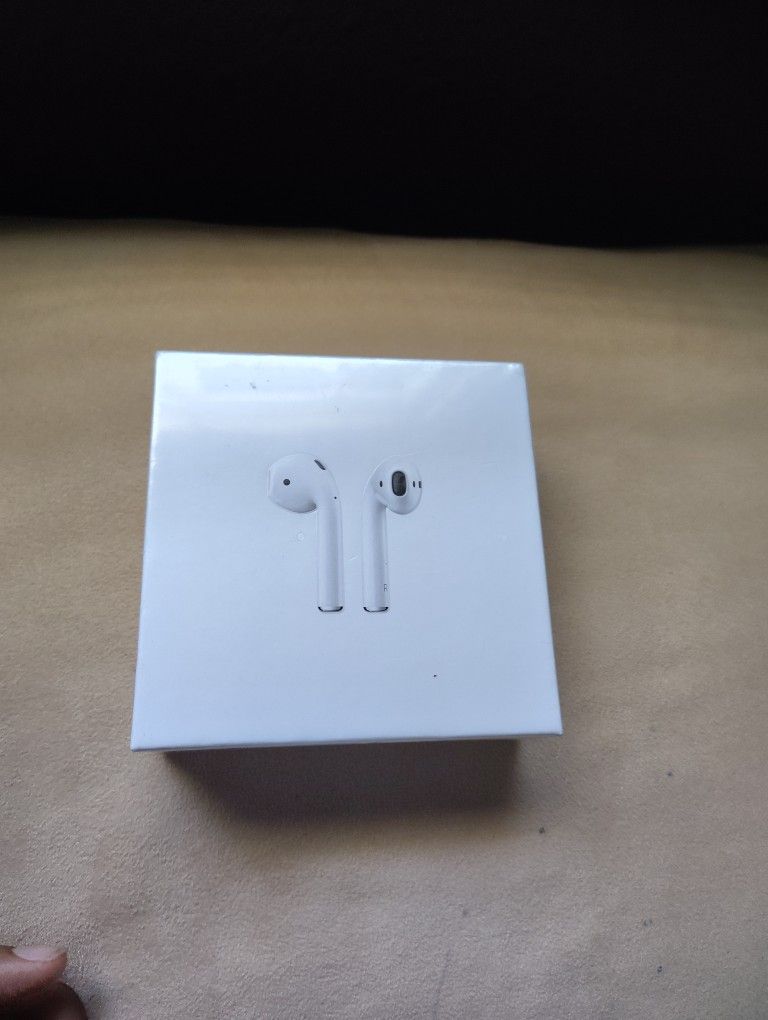 Airpods With Wireless Charging Case