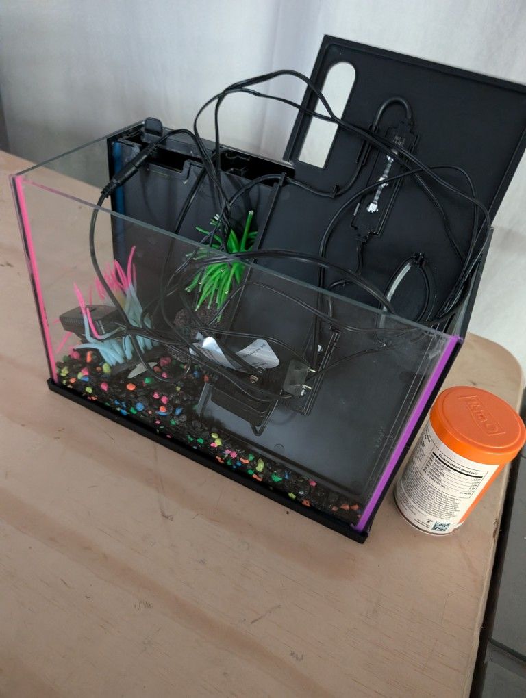 Fish Tank - 3 Gallon