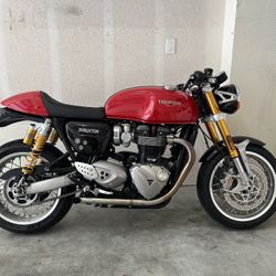 2016 Thruxton R